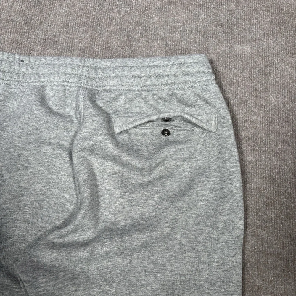 Nike‎ Sportswear Club Fleece Sweatpants Mens S Gray Tapered Jogger Embroidered